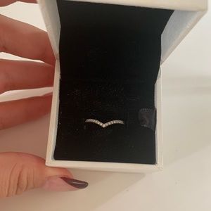 Pandora sparkling wishbone ring